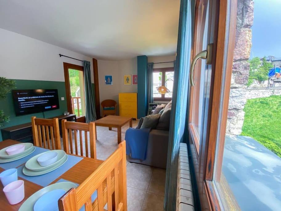 Unico Piso Colorido Y Divertido En Ransol - Increibles Vistas Al Rio Y Naturaleza - Ideal Familias L By Bonesvacances อันดอร์รา ลา เวลลา ภายนอก รูปภาพ