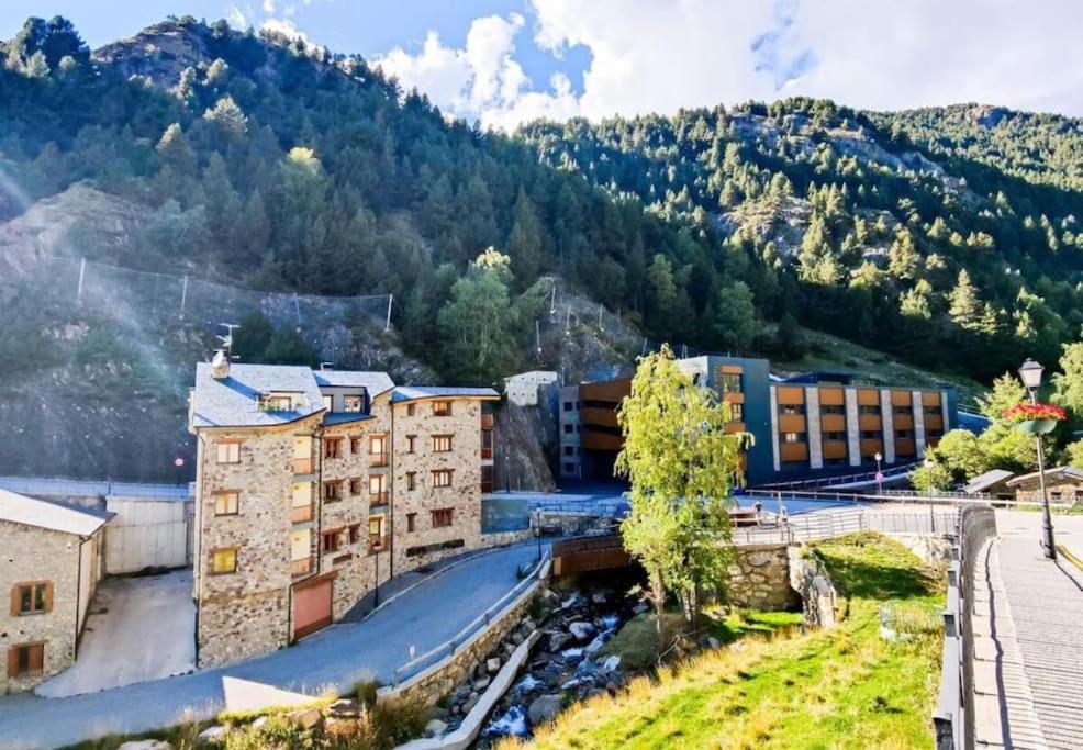 Unico Piso Colorido Y Divertido En Ransol - Increibles Vistas Al Rio Y Naturaleza - Ideal Familias L By Bonesvacances อันดอร์รา ลา เวลลา ภายนอก รูปภาพ